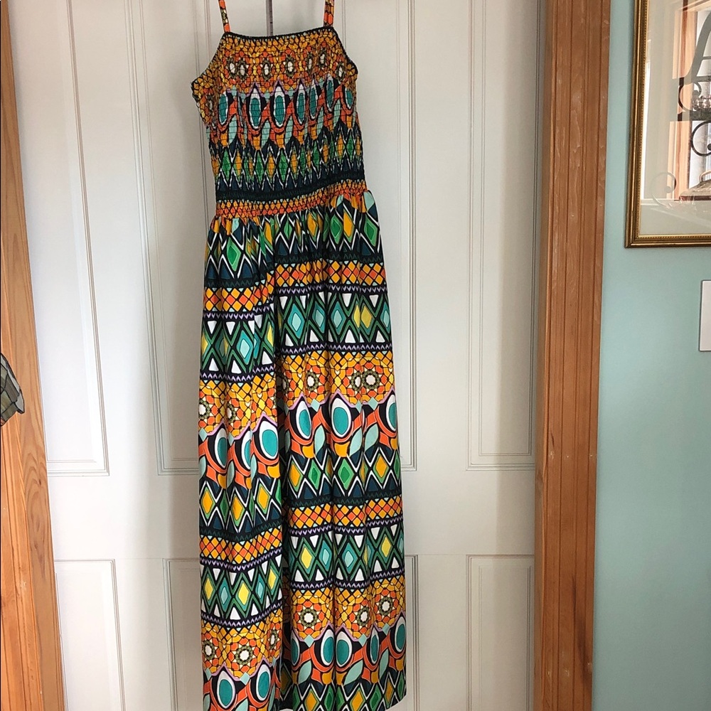 Truth Multicolor Patterned midi dress. Size L